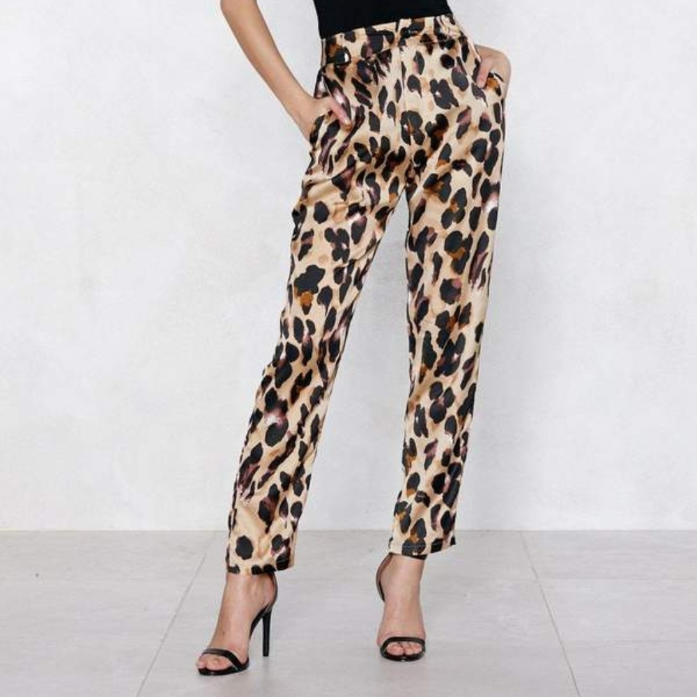 Nasty Gal Leopard Print Pant small 2